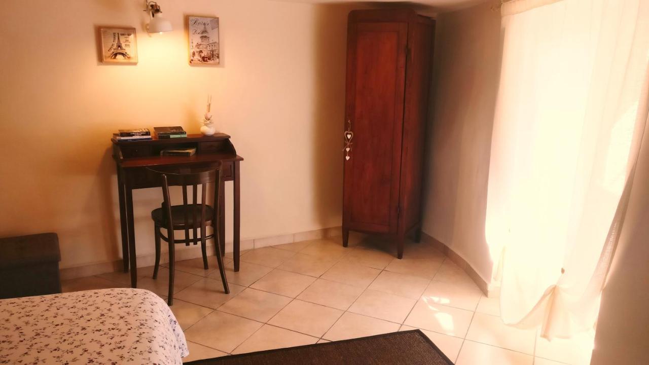 Oneiro Bed And Relax Apartment Benevento Luaran gambar