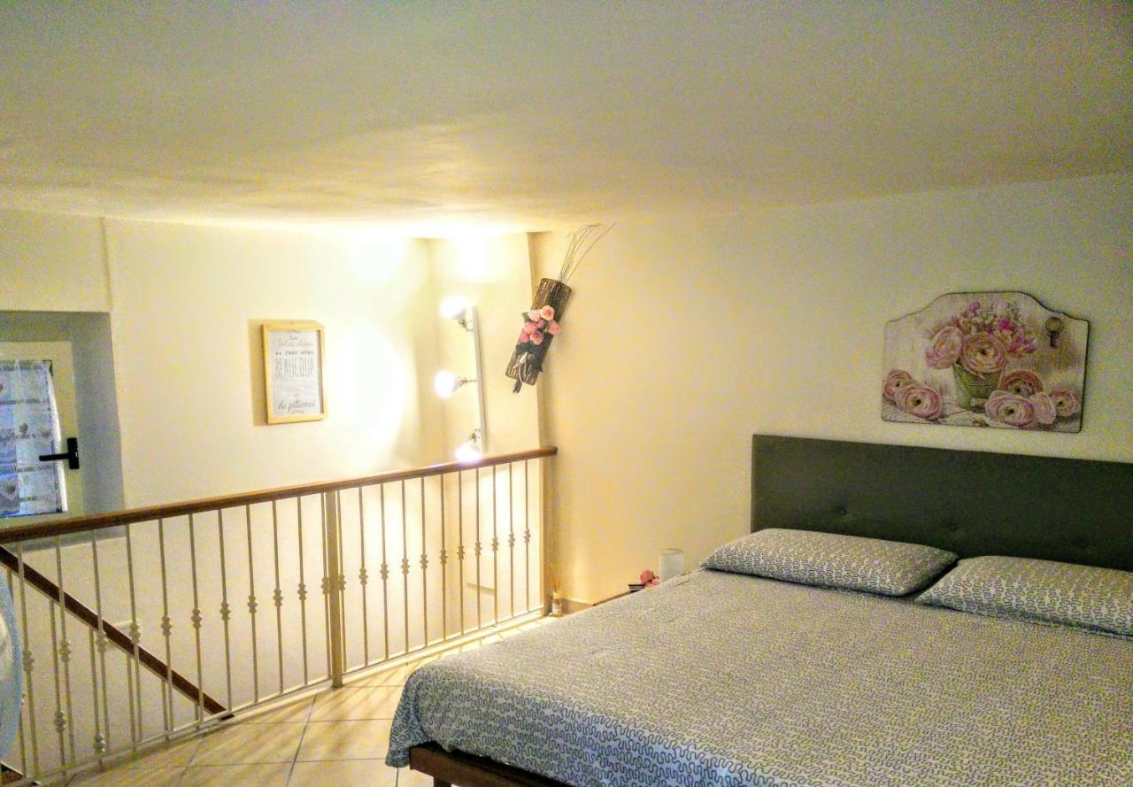 Oneiro Bed And Relax Apartment Benevento Luaran gambar